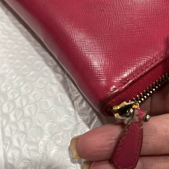 Prada Pink Women's Wallet L shape comes with COA offers are great! - Picture 7 of 15